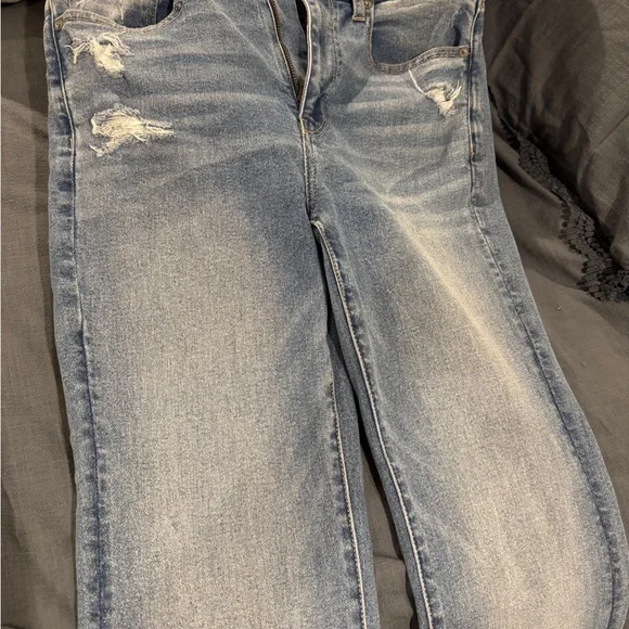 NWT- American Eagle Super High-Rise Flair Classic Blue Women's Jeans -Size 6R - Picture 2 of 7